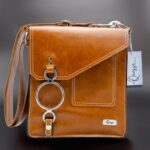 Majestic Stallion Men's Leather Crossbody Bag - Tan